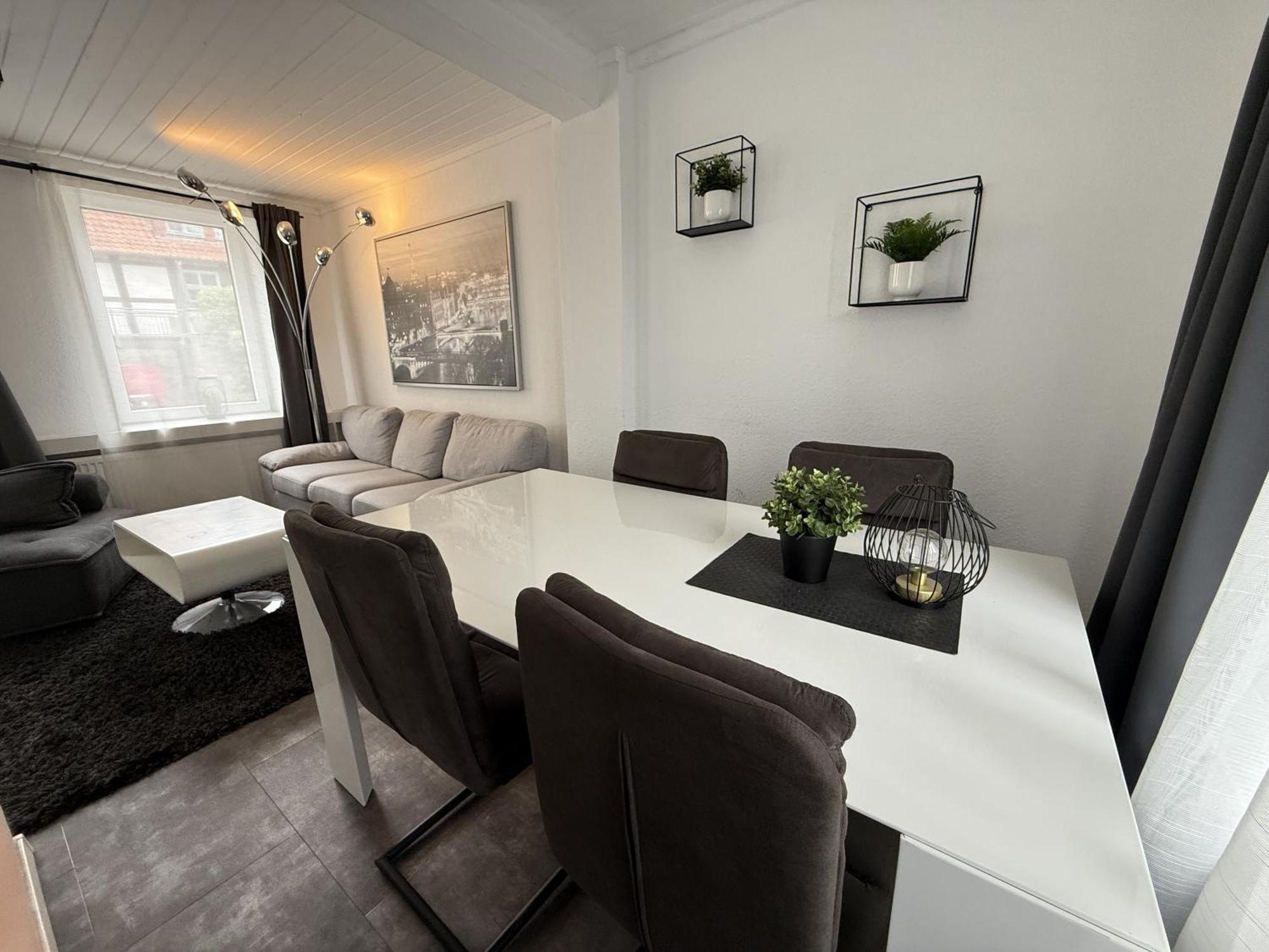 Fachwerkhaus Mit 2 Getrennten Schlafzimmern, Wohnzimmer Und Kueche Bückeburg Esterno foto