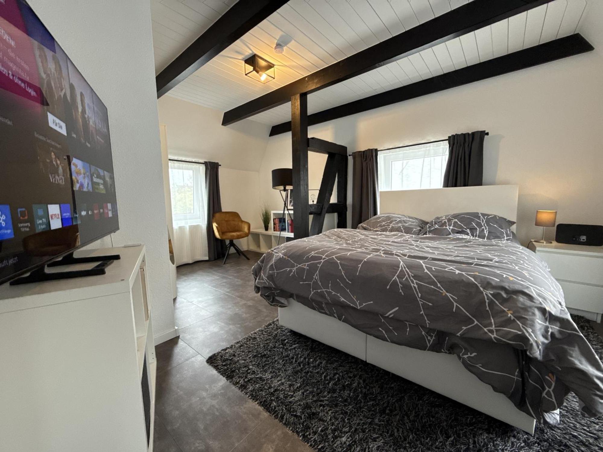 Fachwerkhaus Mit 2 Getrennten Schlafzimmern, Wohnzimmer Und Kueche Bückeburg Esterno foto