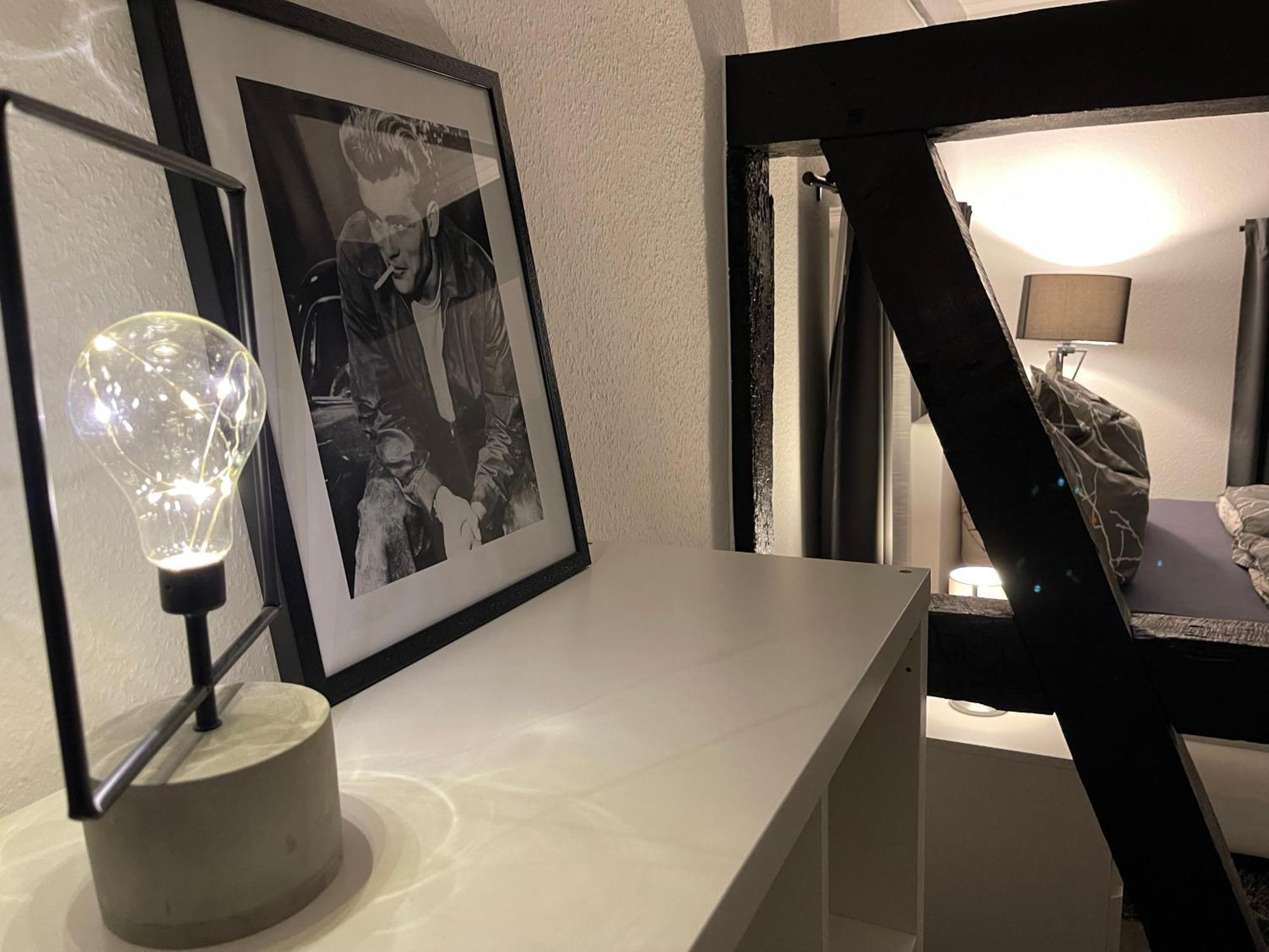 Fachwerkhaus Mit 2 Getrennten Schlafzimmern, Wohnzimmer Und Kueche Bückeburg Esterno foto